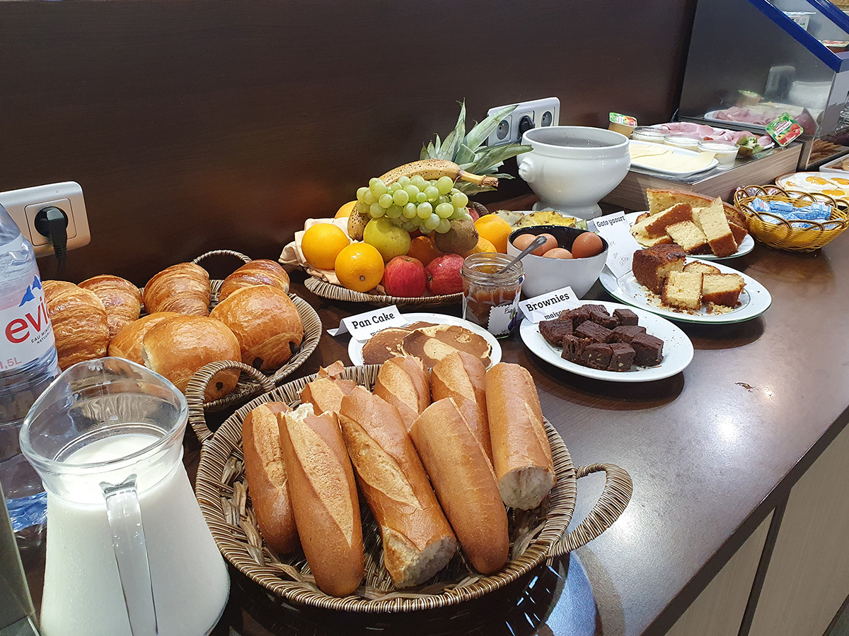 Petit déjeuner buffet à volonté et frais