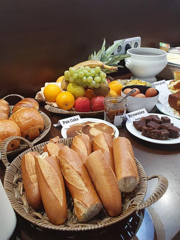 Petit déjeuner buffet à volonté et frais